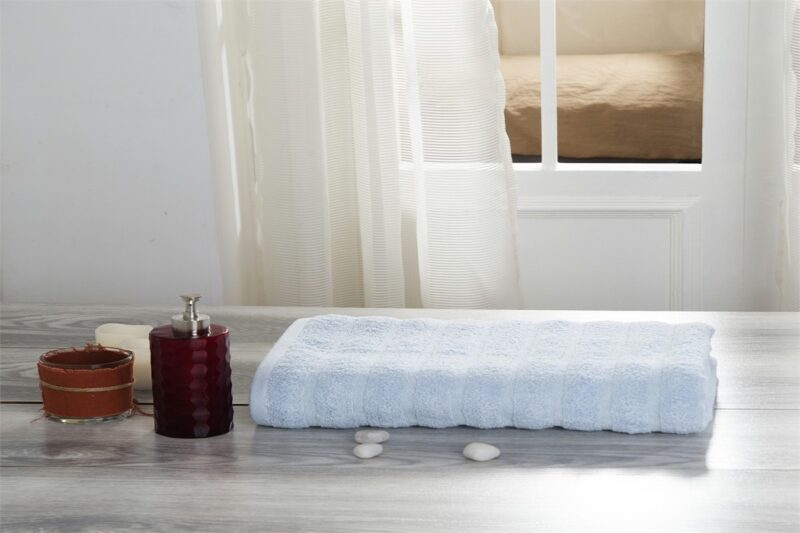 casper bath towel (70 x 140cms)