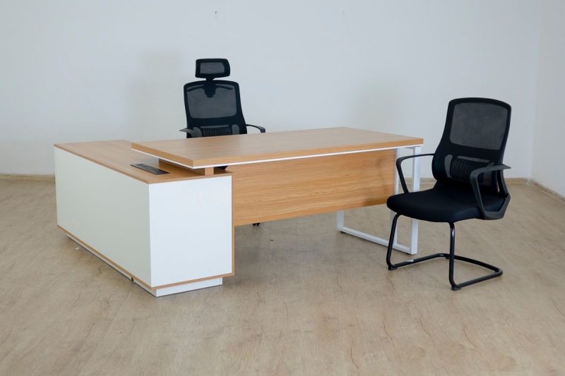 rd0511-1800 - l - executive desk