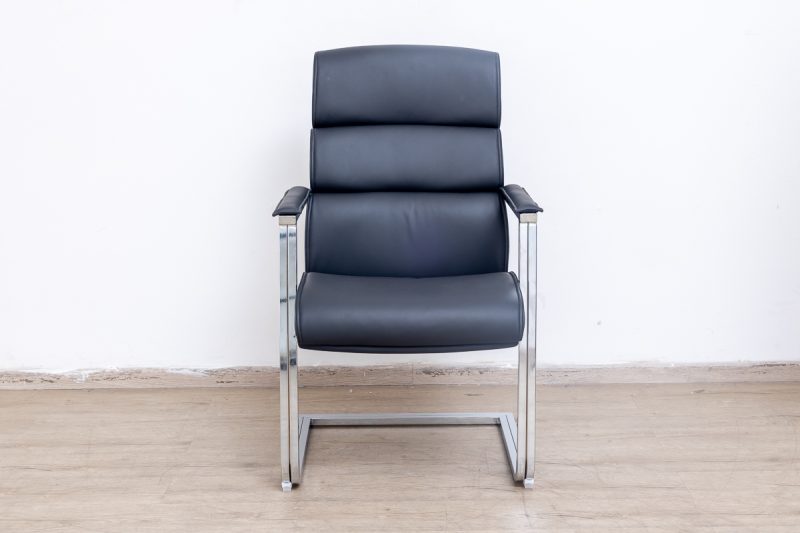 lancia (am 2020c)- visitor chair