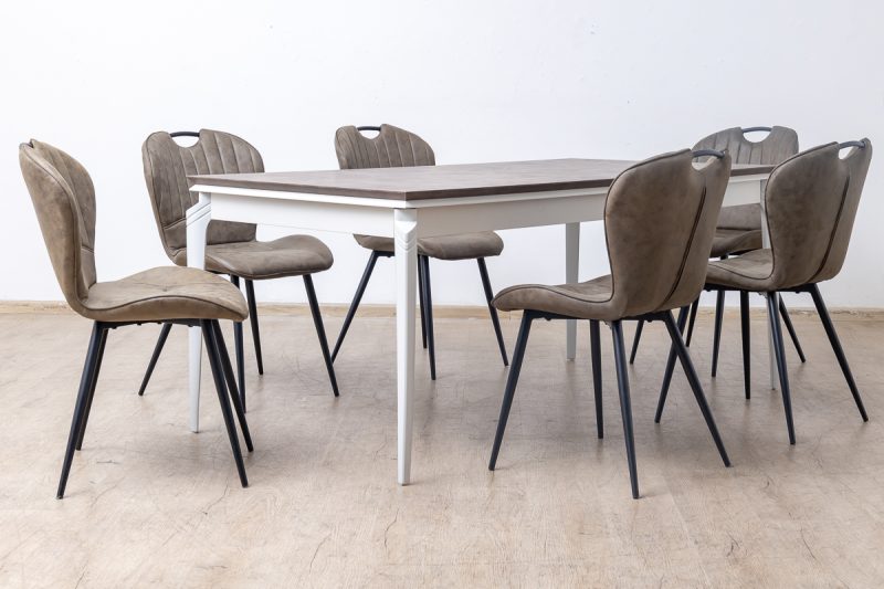 basalto dining table + 6 chicago chairs (copy)