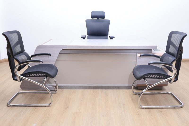 mca01-2420 - executive desk