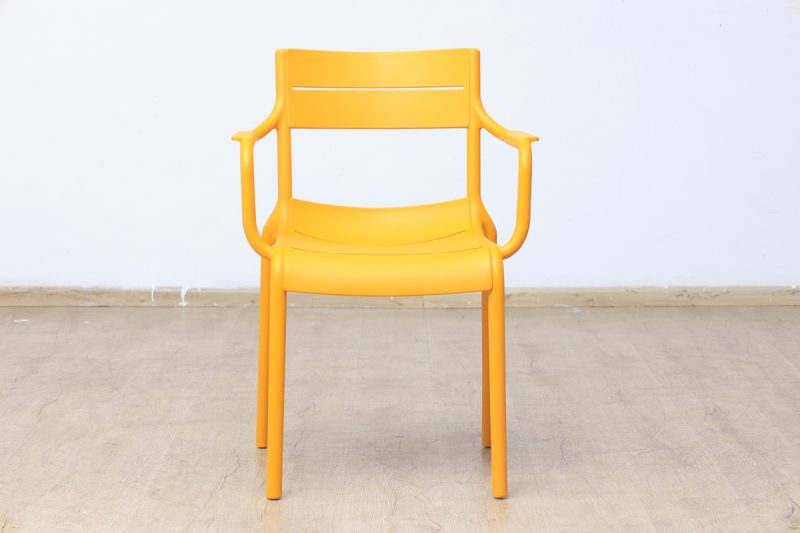 ace plastic chair (copy)