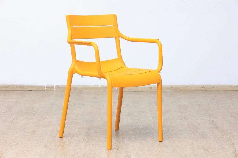 ace plastic chair (copy)