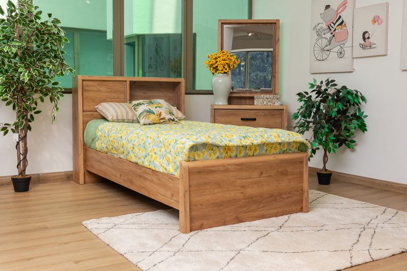 derry single bed + dresser mirror