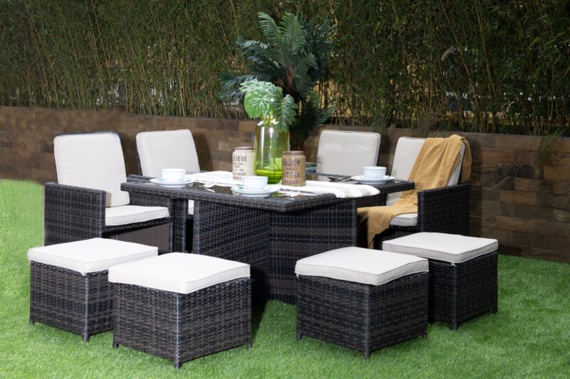UKUNDA Dining Table