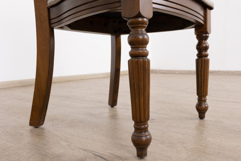 burray dining table + 8 chairs