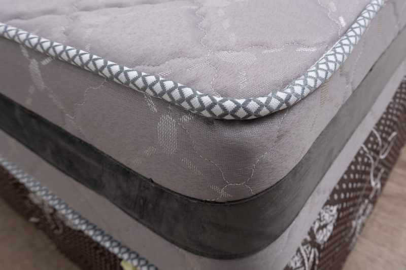 SINZIA Queen Size Spring Mattress