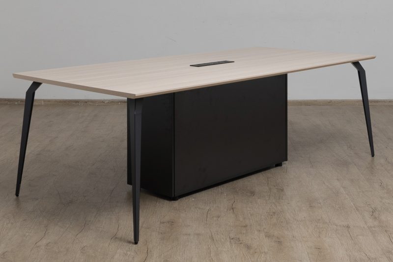 29CBD002 - CONFERENCE TABLE