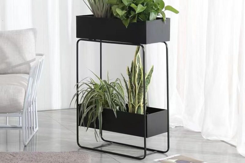 Q60 GOLD PLANTER  (LARGE)         (Price indicated is per piece)