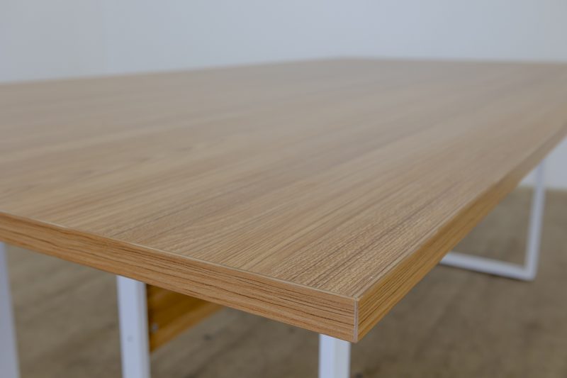 d0524 - 2.4m conference table
