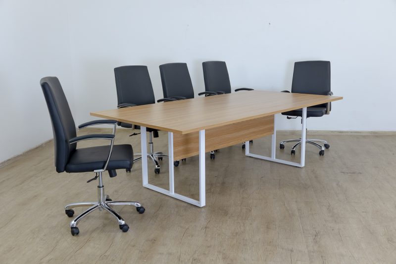 d0524 - 2.4m conference table