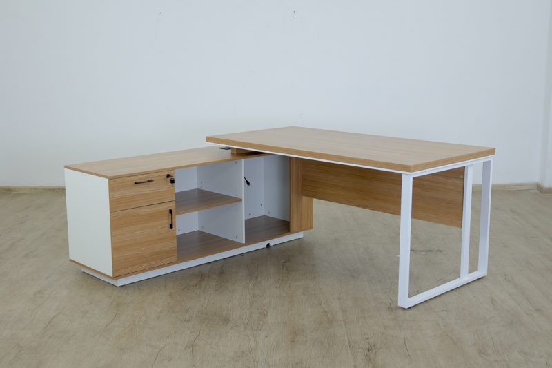 rd0511-1800 - l - executive desk