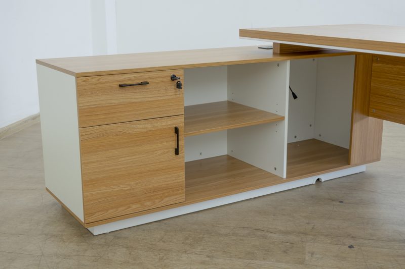 rd0511-1800 - l - executive desk