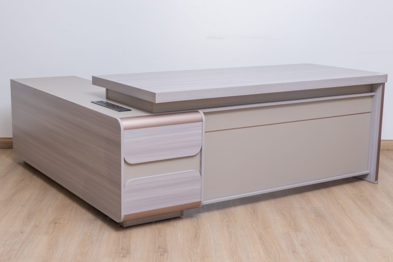 mca02-2018 - executive desk