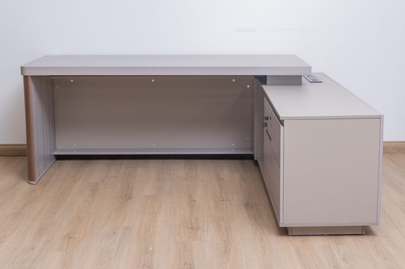 mca02-2018 - executive desk