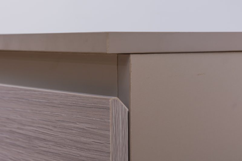 mca02-2018 - executive desk