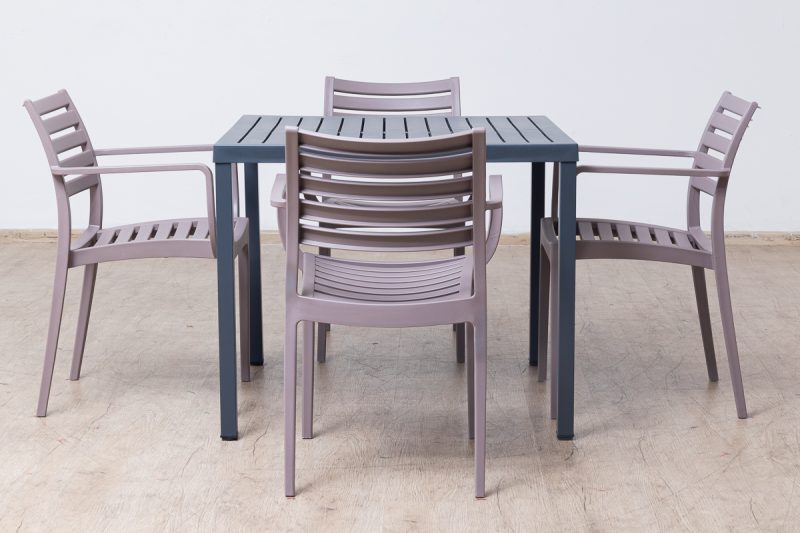 steve plastic top table (copy)
