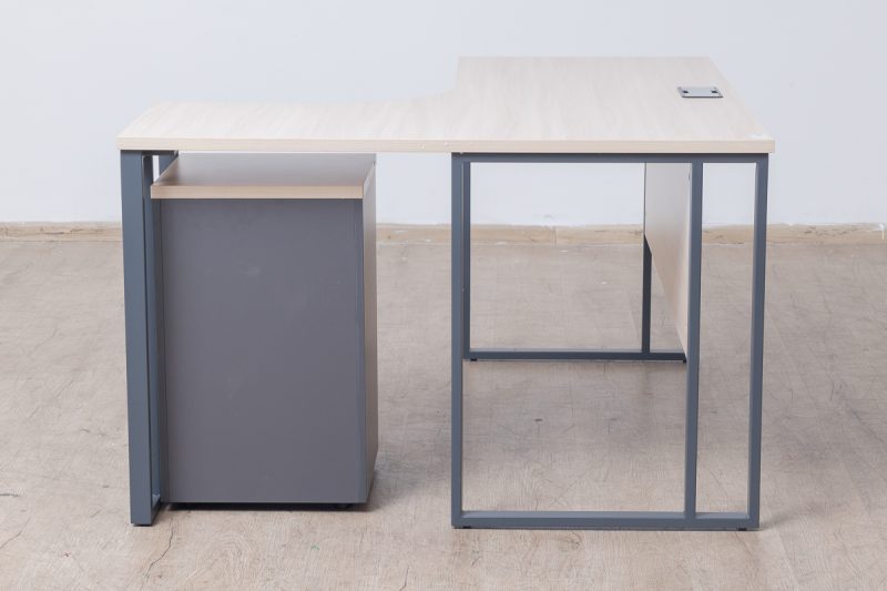 oz-8008-14 - executive  desk