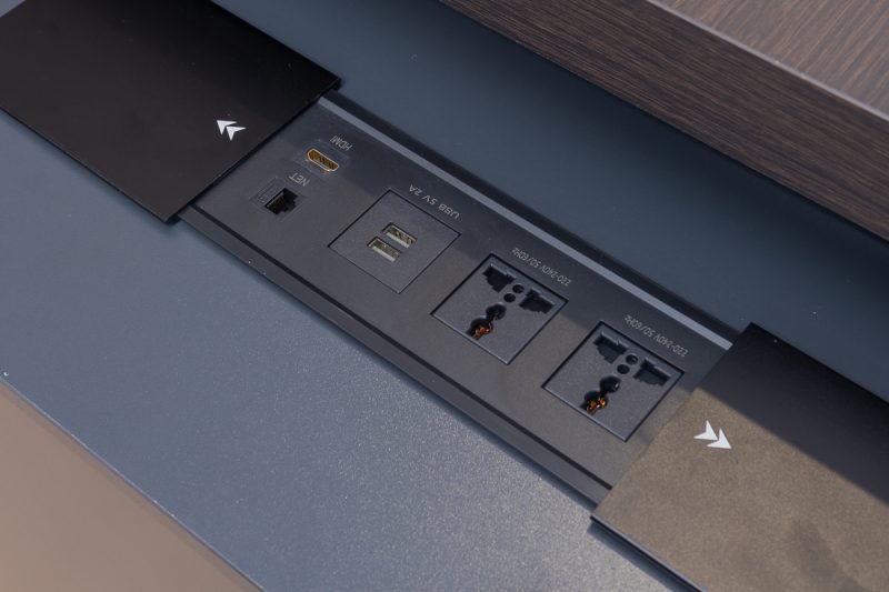 mza04-1816-executive desk