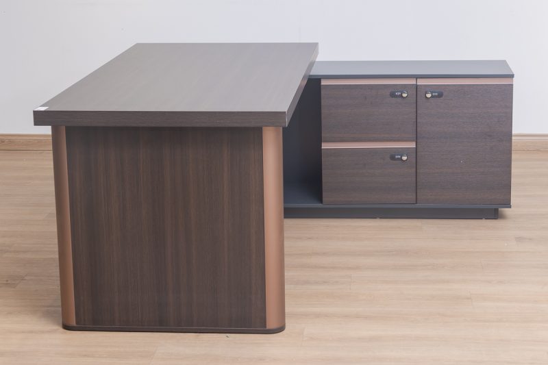 mza04-1816-executive desk