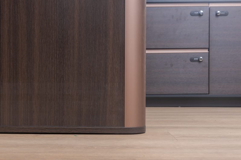 mza04-1816-executive desk