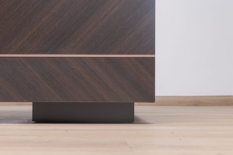 mza04-1816-executive desk