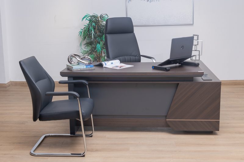 mza04-1816-executive desk