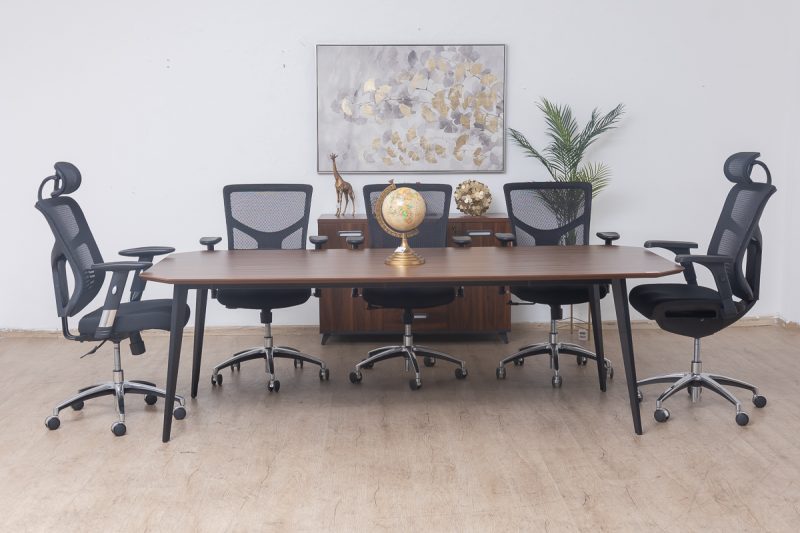 mad03-2411- conference table