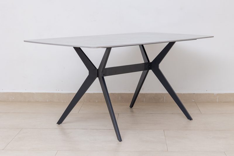 dana dining table