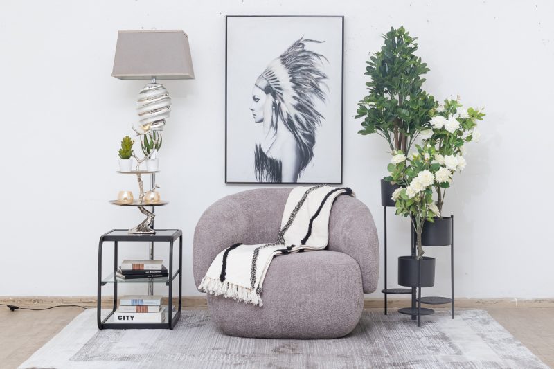 ezra fabric accent chair