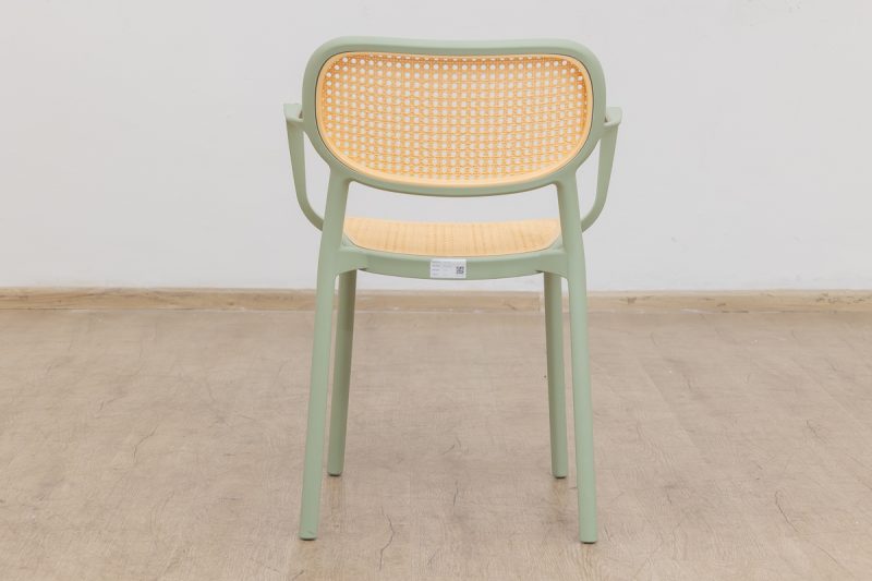 crosby plastic chair