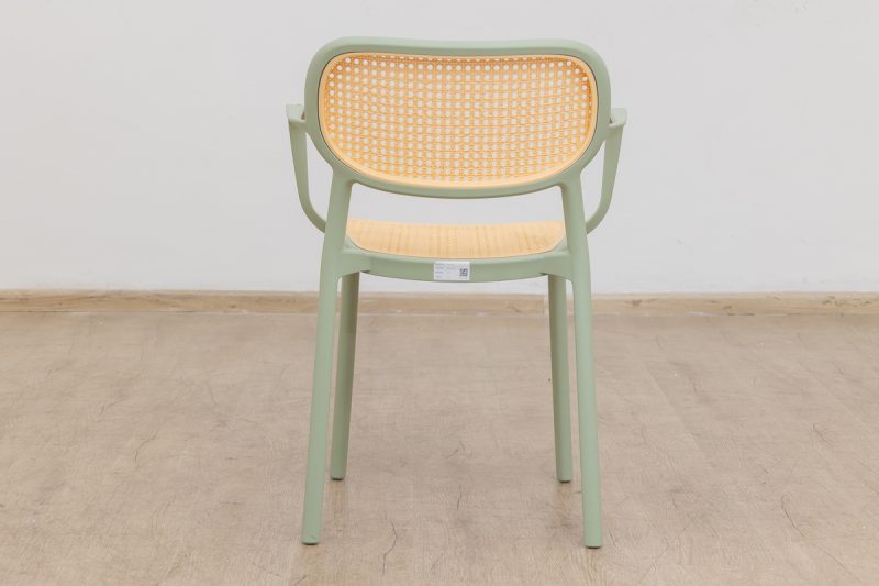 crosby plastic chair