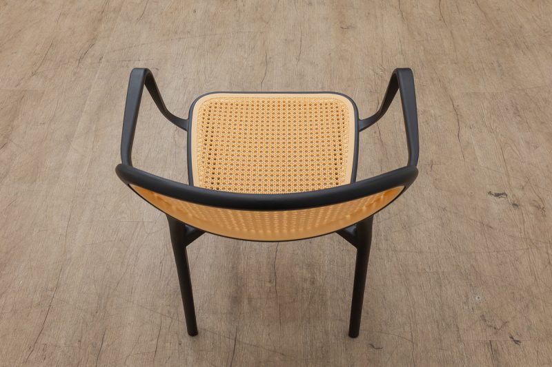 crosby plastic chair