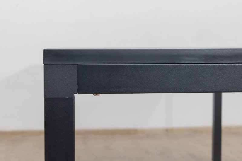 theo outdoor table