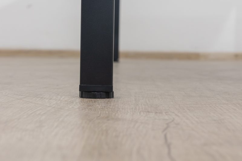 theo outdoor table