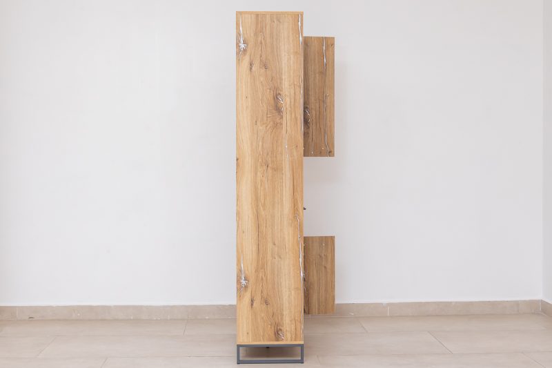 oregon tall display unit