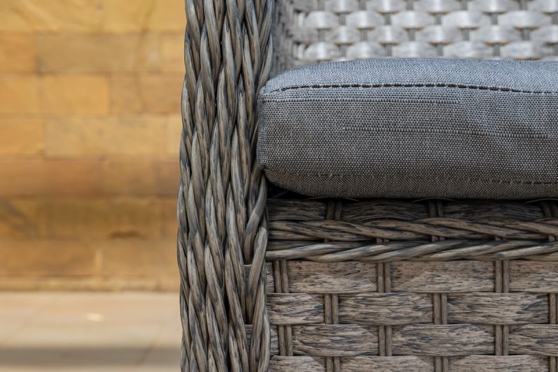 sally outdoor dining table + 6 chairs