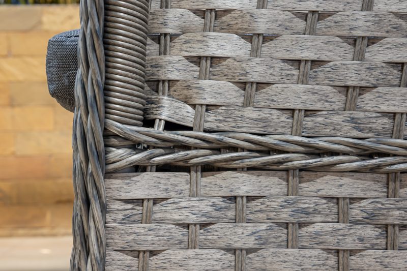sally outdoor dining table + 6 chairs