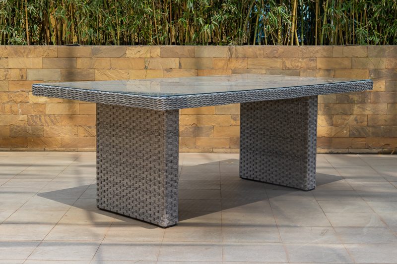 sally outdoor dining table + 6 chairs
