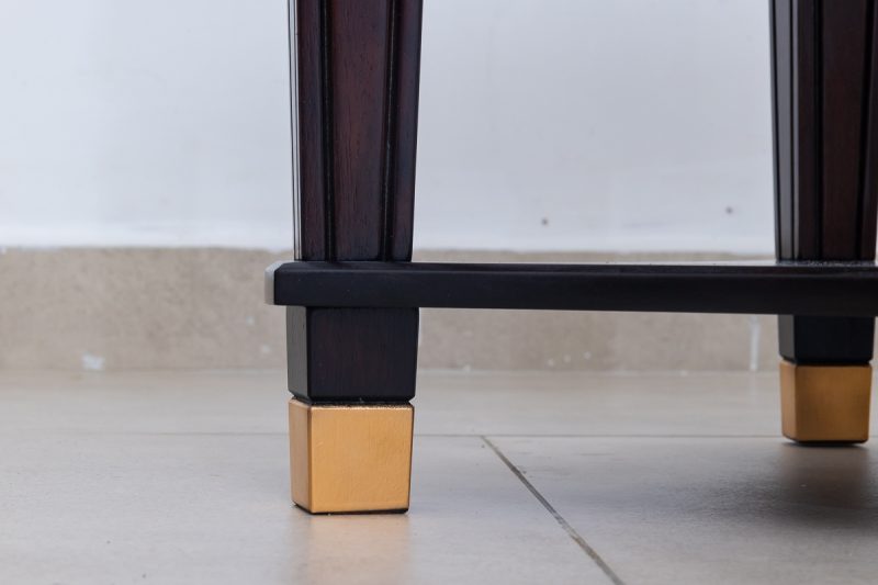 russel end table