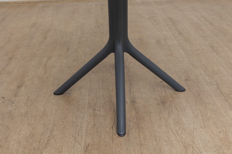 avro table - grey