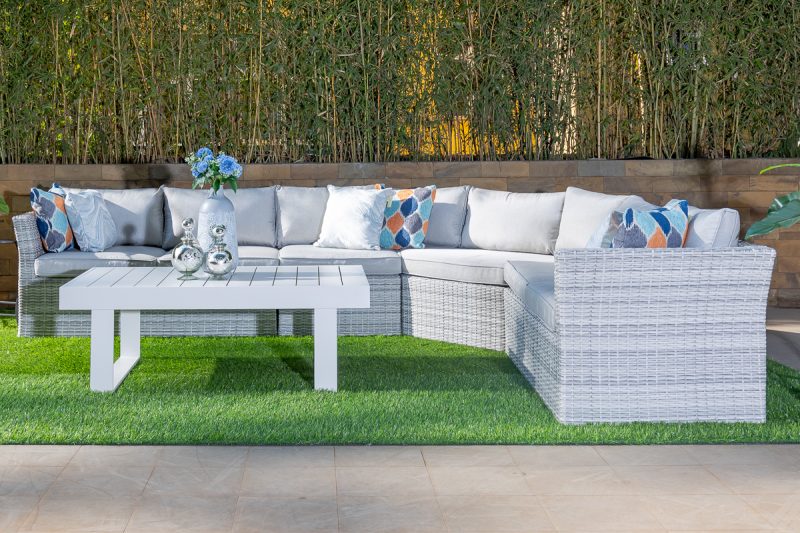 dune outdoor corner sofa + coffee table