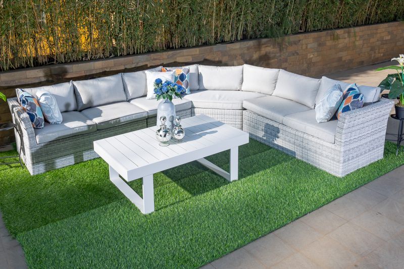 dune outdoor corner sofa + coffee table