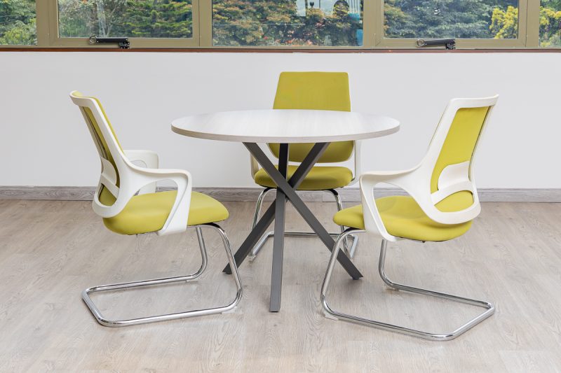 mad05-0808 - round meeting table