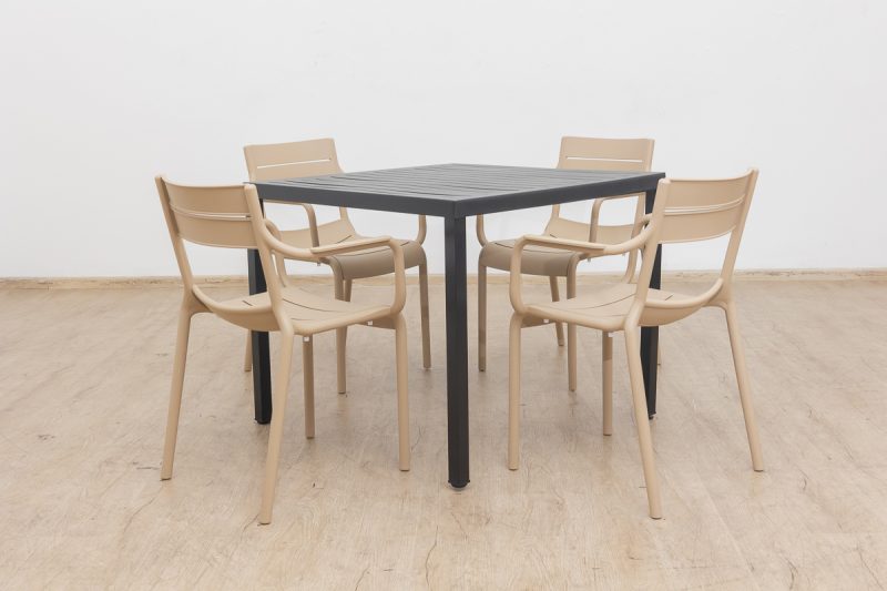 langston outdoor dining table + 4 ace chairs