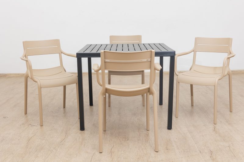 langston outdoor dining table + 4 ace chairs