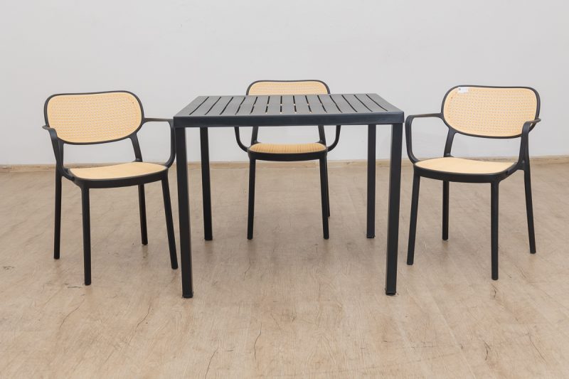 langston outdoor dining table + 4 crossby chairs