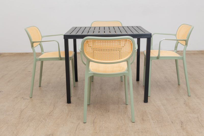 langston outdoor dining table + 4 crossby chairs