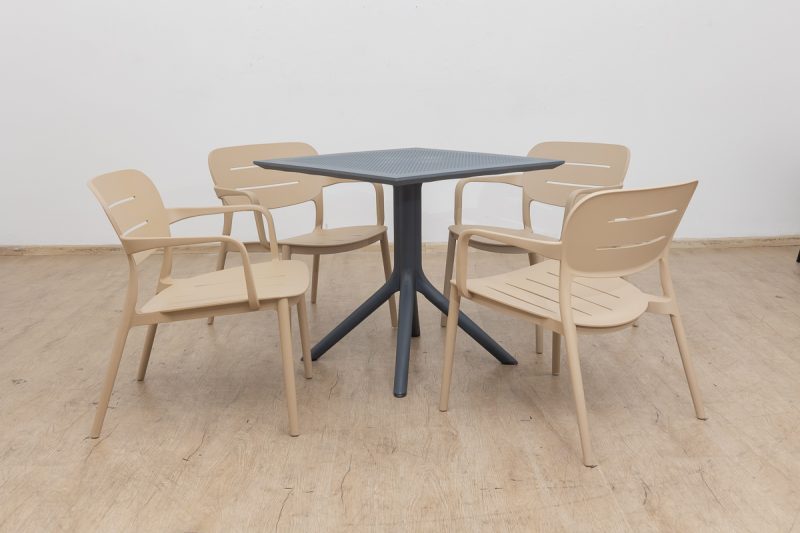 avro outdoor dining table + 4 lane chairs