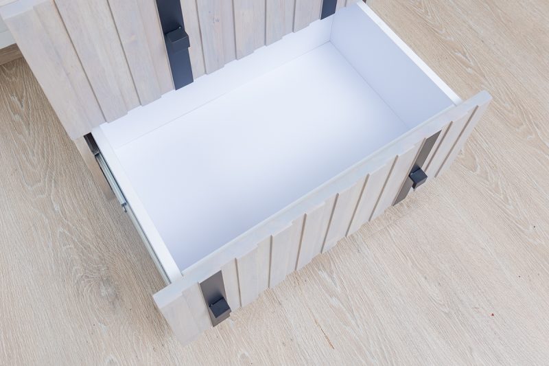 corta king package - king bed + 2 nightstands + dresser mirror